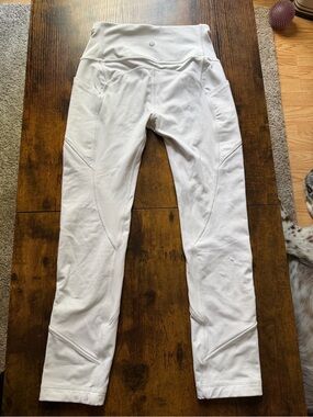 Lululemon White High-Rise Cropped Leggings with Side Pockets Size 4